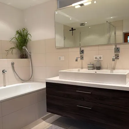 Haus Zur Linde Διαμέρισμα *
